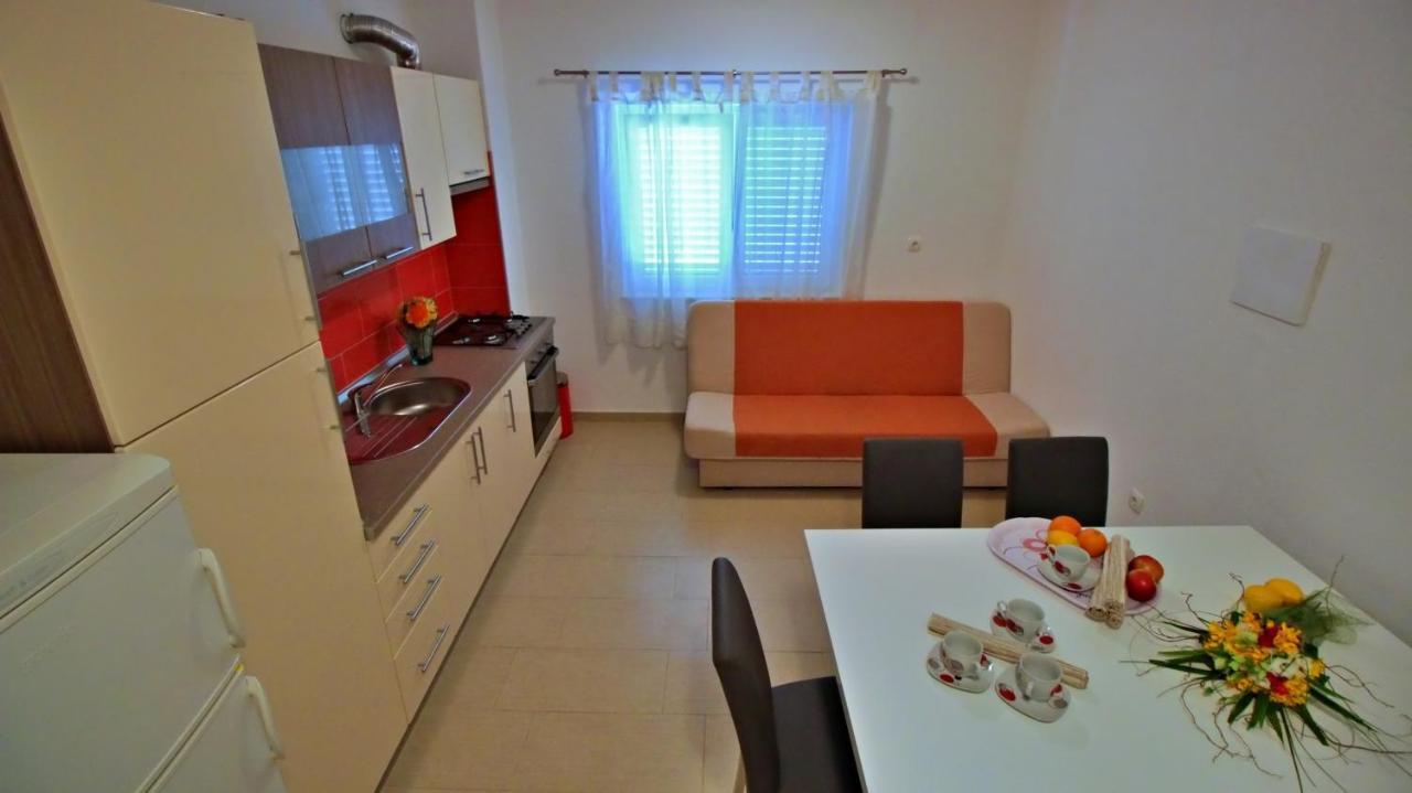 Apartments Iko Omiš Zewnętrze zdjęcie